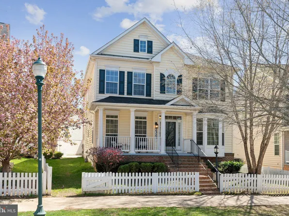 23231 Arora Hills Dr, Clarksburg, MD 20871