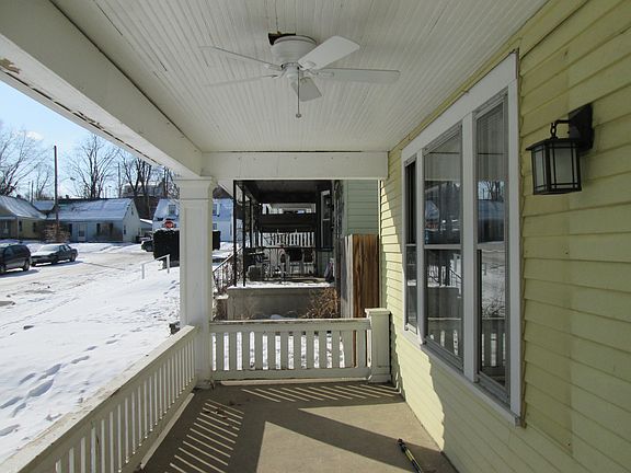 2nd image of 839 Wilfred Ave