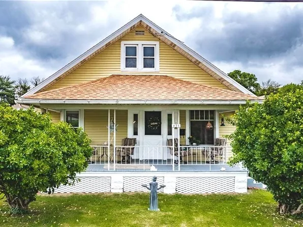 435 59th St, Vienna, WV 26105
