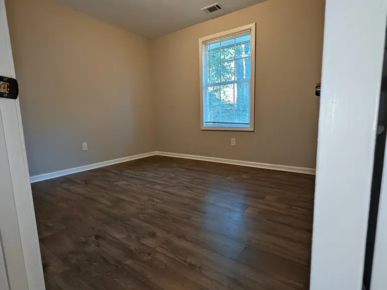 537 Eastside Dr NE — Photo 16