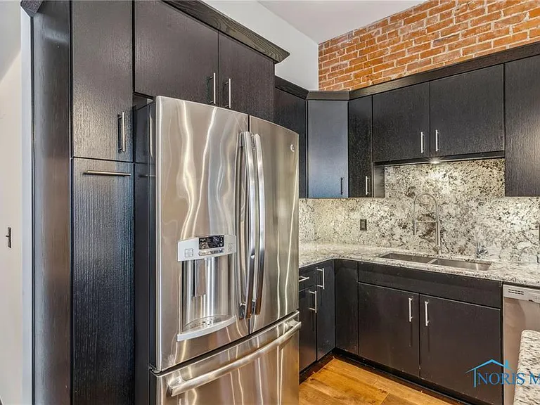 235 S Main St #1/2 — Photo 7