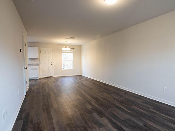 5th image of 233 Melmark Dr