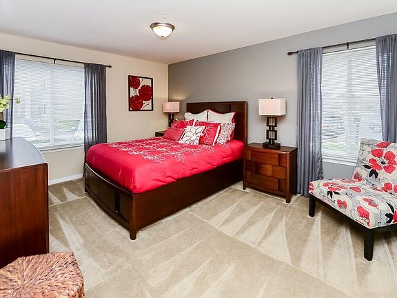 2nd image of 900 Woodchuck Pl #611