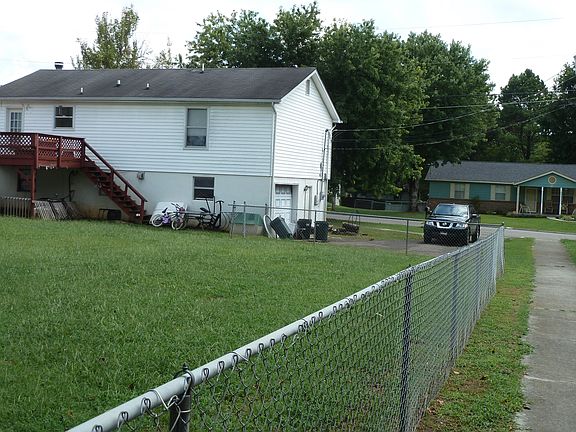 2nd image of 4113 Deer Creek