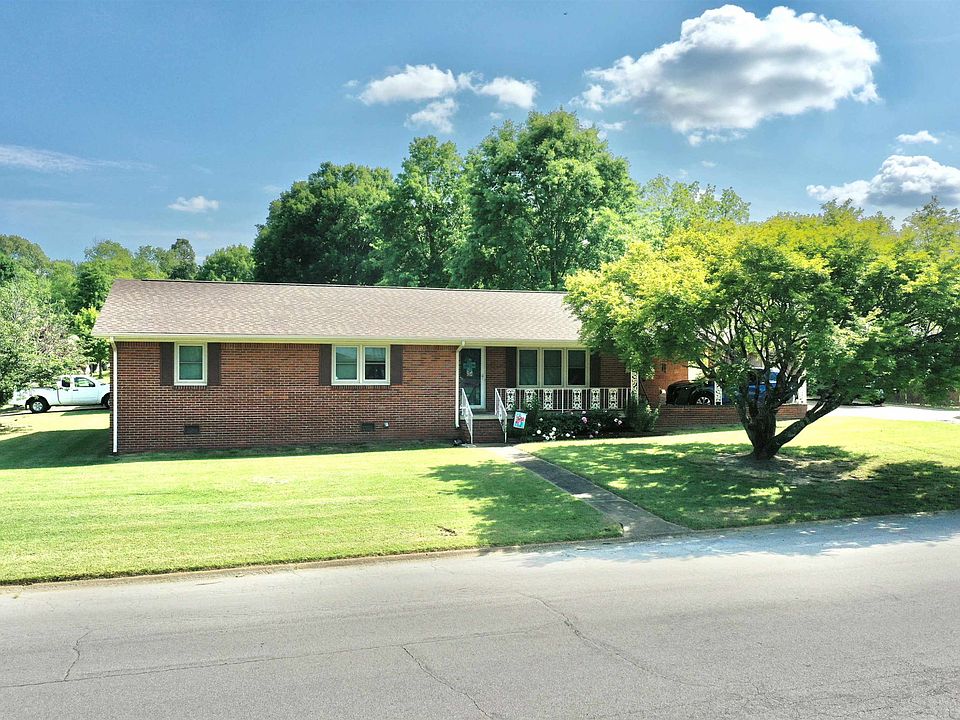 1st image of 1023 Daniel Boone Dr