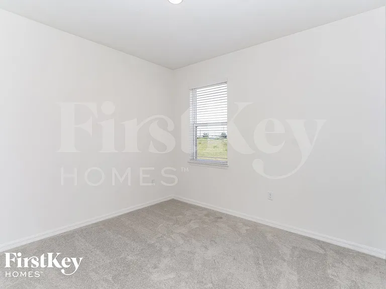 340 Corbel Ln — Photo 11