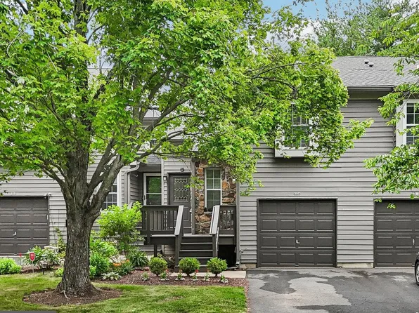 31 Chicopee Dr, Princeton, NJ 08540