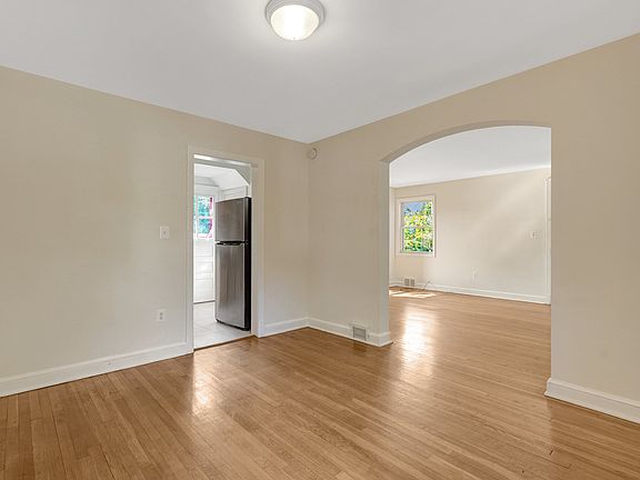 3rd image of 101 N Columbus St