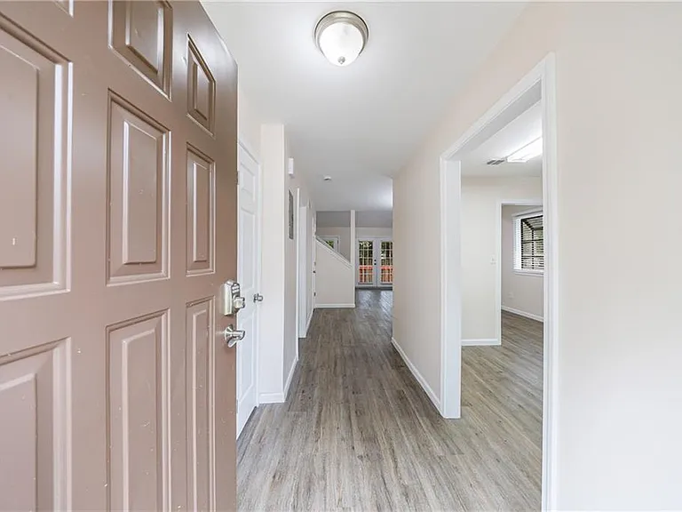 1248 Falling Water Dr SE — Photo 2