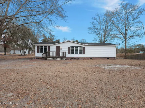 2366 Catherine Lake Road, Richlands, NC 28574