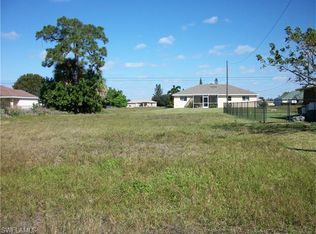 1937 NE 14th St, Cape Coral, FL 33909