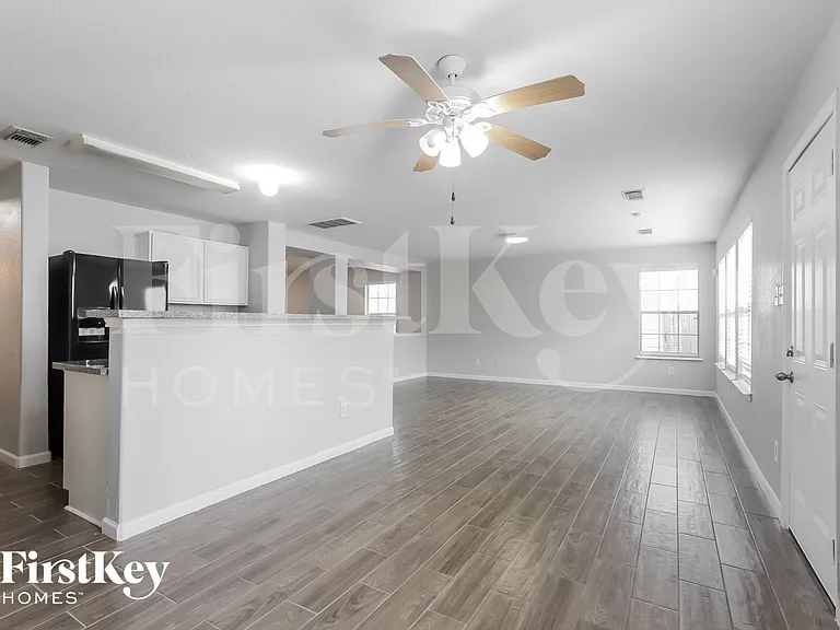 11210 Flying Geese Ln — Photo 3