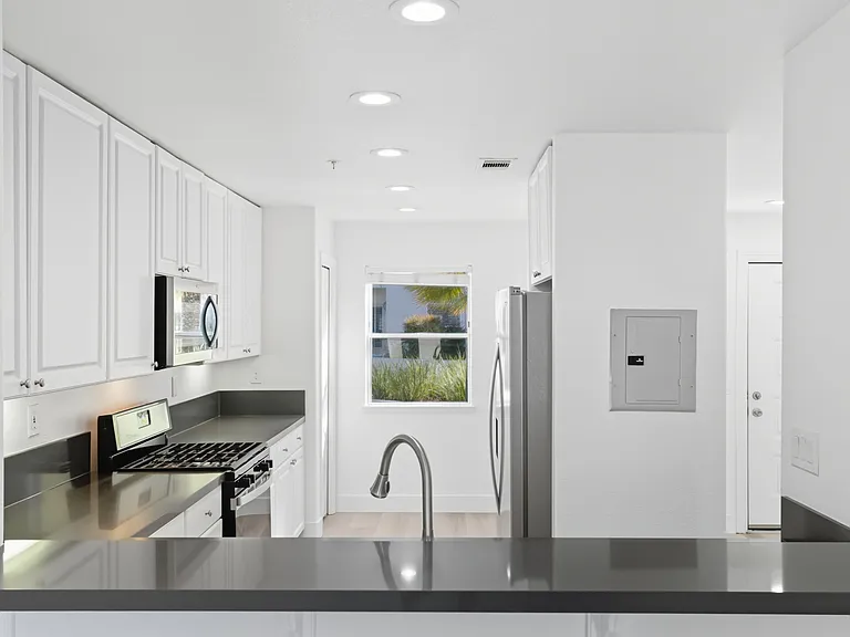 Stevens Creek Villas — Photo 18