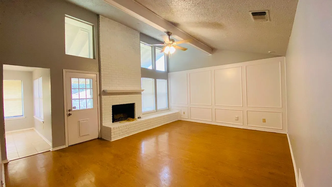 512 Tarragon Lane — Photo 2