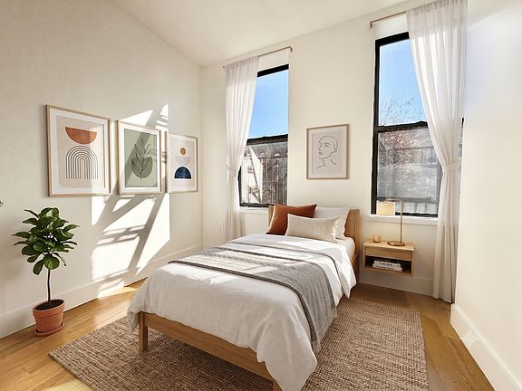 5th image of 1725 Harman St APT 2R