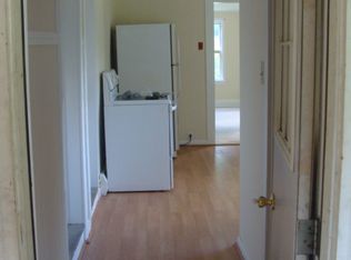 1487 Cape St, Lee, MA 01238