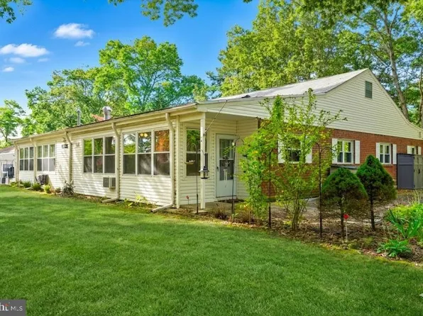 11A Birch St #A, Toms River, NJ 08757