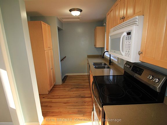 3rd image of 368 Merrill St
