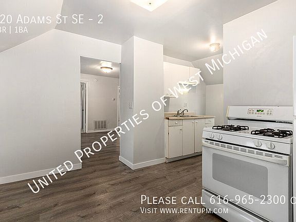 3rd image of 820 Adams St SE #2