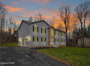 124 Regis Walk St, Tobyhanna, PA