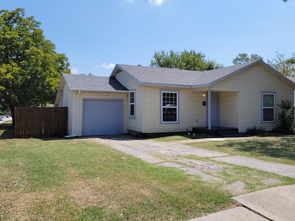 2nd image of 501 Elizabeth Ln