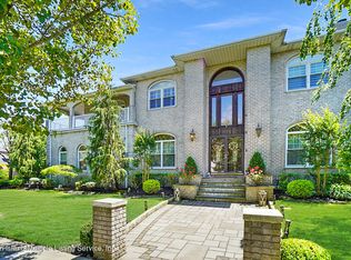 312 Shore Rd, Staten Island, NY 10307