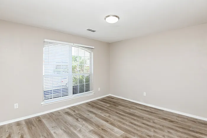 420 Heritage Dr — Photo 12