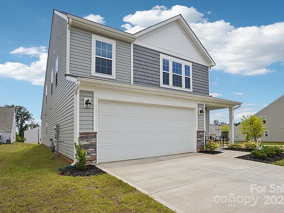 2nd image of 120 Parson Ln
