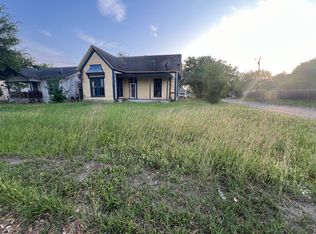 911 N Avenue D, Beeville, TX 78102