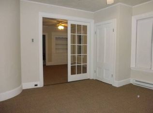 19 Queen St, Franklin, MA 02038