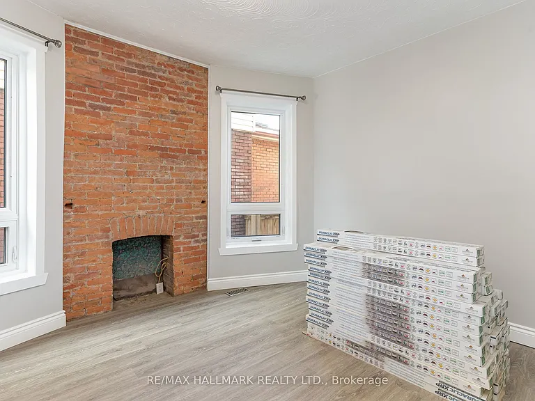 291 Emerald St N #MAIN — Photo 11