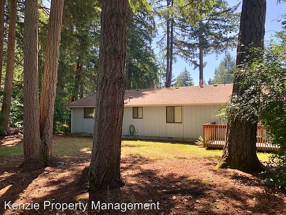 3rd image of 8414 Lake Forest Dr SE