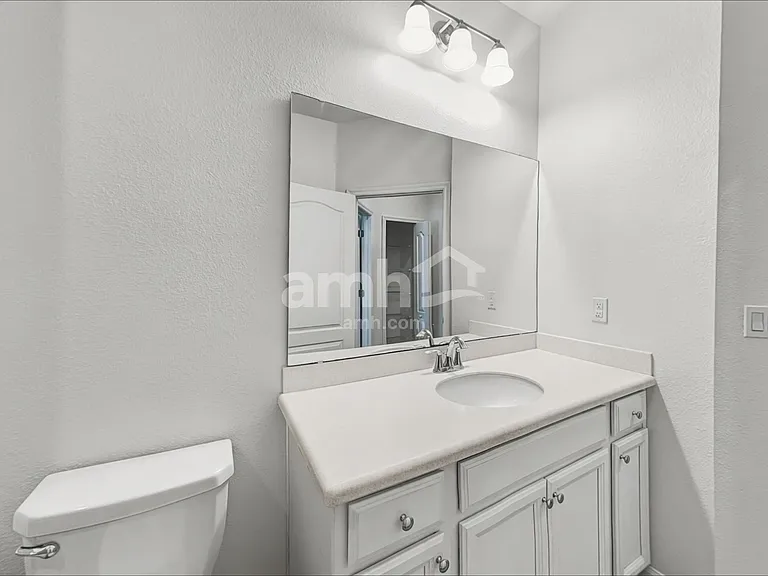 226 Athens Dr — Photo 14