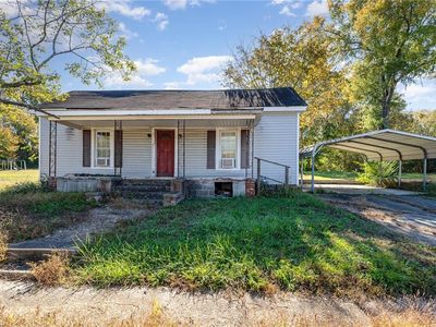 1140 W Fieldcrest Rd, Eden, NC, 27288