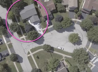 701 Stacie Ct, Naperville, IL 60563