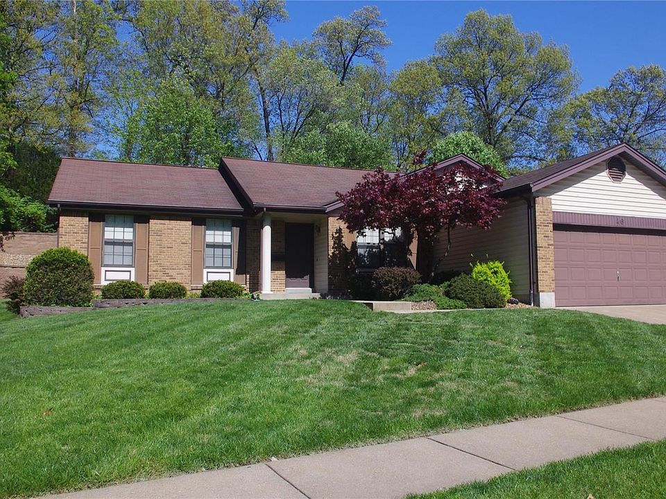3 bed, 2 bath ranch with full brick front