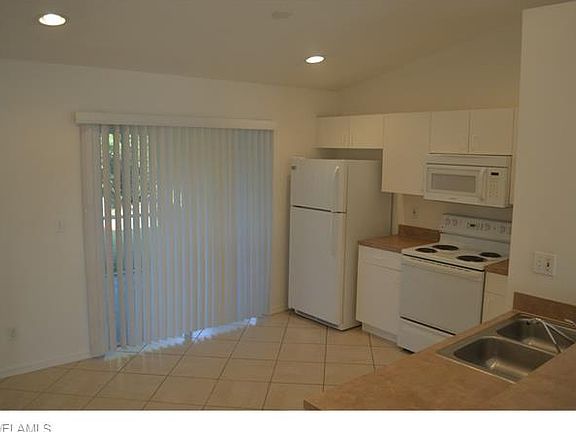 5th image of 3630 NE 11th Pl