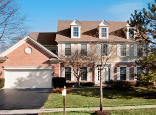 1272 N Forest View Cir, Palatine, IL 60067