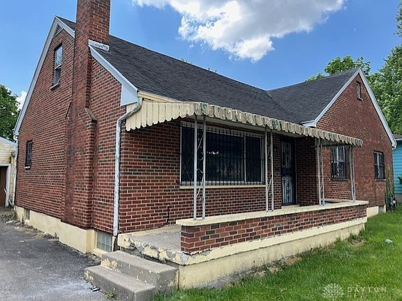 3rd image of 206 E Parkwood Dr