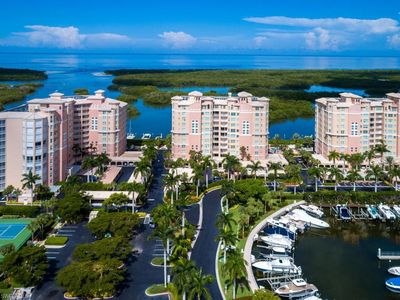 445 Dockside Dr Unit 604, Naples, FL, 34110