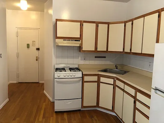 Rented by GreenVill Real Estate LLC | media 13