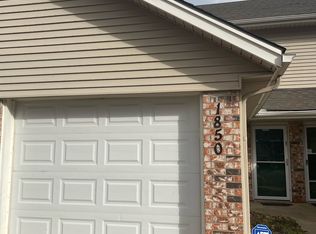 1850 NE Knollbrook Pl, Lees Summit, MO 64086