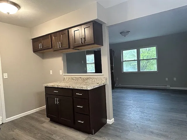 2 bed, $825 — Photo 2