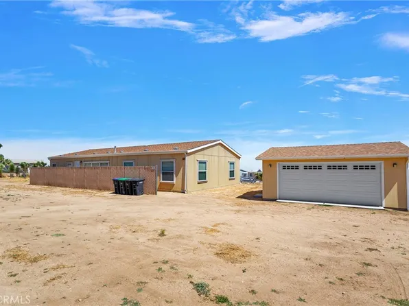 3600 Hollister Rd, Phelan, CA 92371