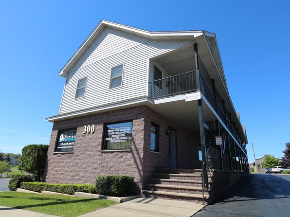 300 W 1st St #5
