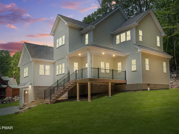 131 Song Mountain Dr, Tafton, PA 18464