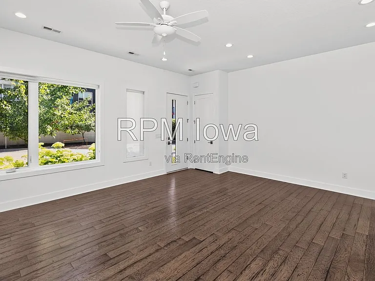 244 E Center St — Photo 5
