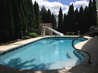 613 Primrose Ln, Schaumburg, IL 60194