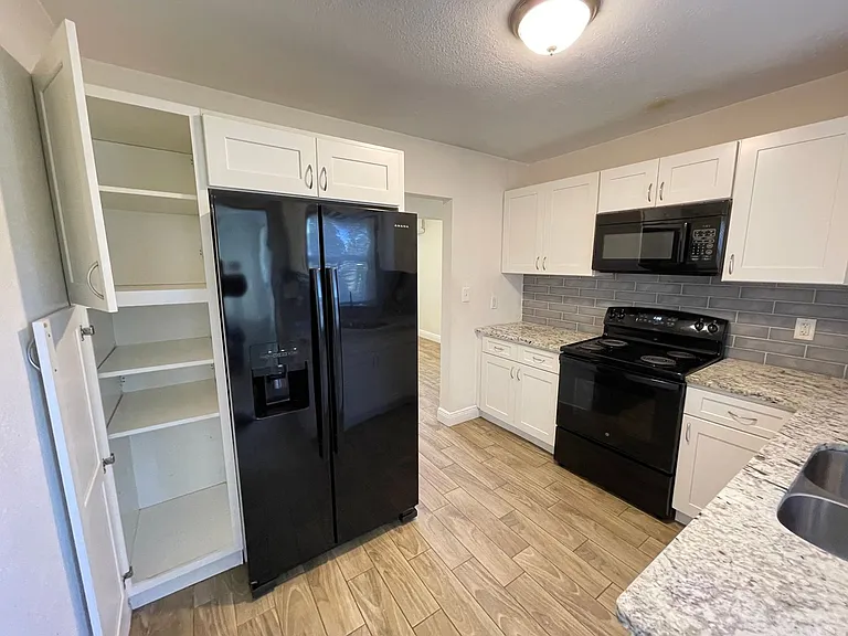 5122 Old Cheney Hwy — Photo 6