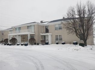 875 Maple Rd, Amherst, NY 14221